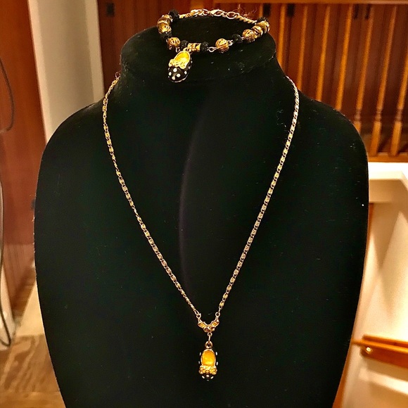 Necklace with matching adjustable Bracelet - Picture 2 of 3